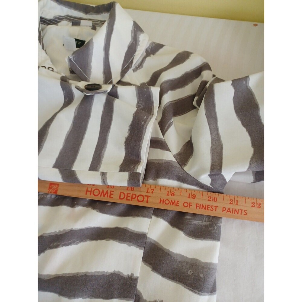 J.Crew zebra swing jacket 12 gray animal print cottonblend short trench classic - Picture 8 of 10